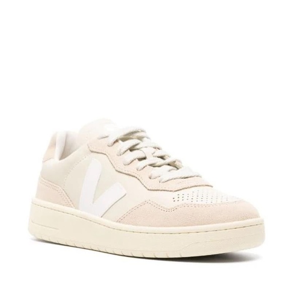 VEJA V-90 LEATHER SNEAKERS - Picture 2 of 9